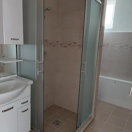 Szent Bernat Vendeghaz Appartamento *