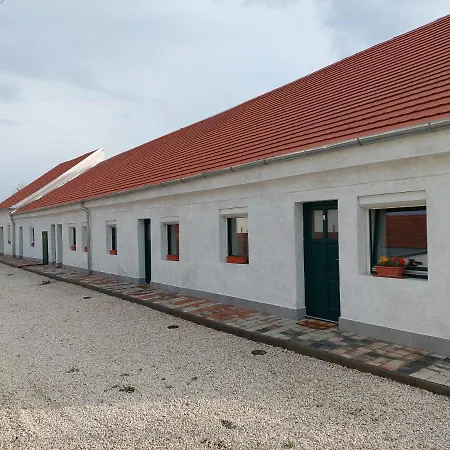 Appartamento Szent Bernat Vendeghaz *