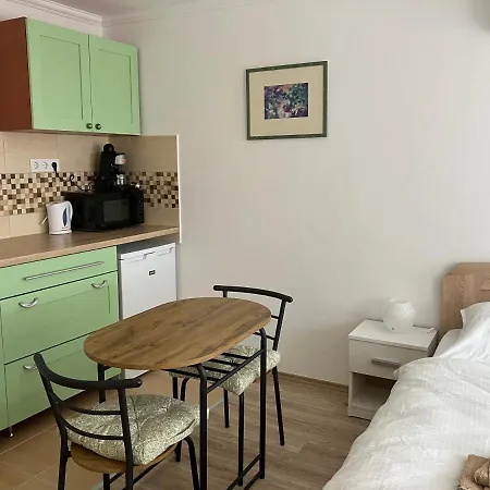 Szent Bernat Vendeghaz Appartamento Veszprém