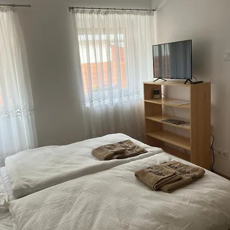 Szent Bernat Vendeghaz * 베스프렘