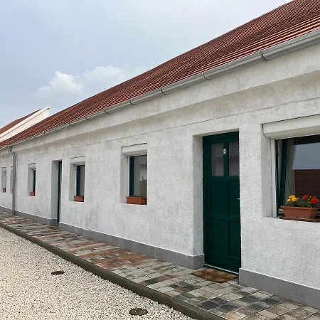 Szent Bernat Vendeghaz *